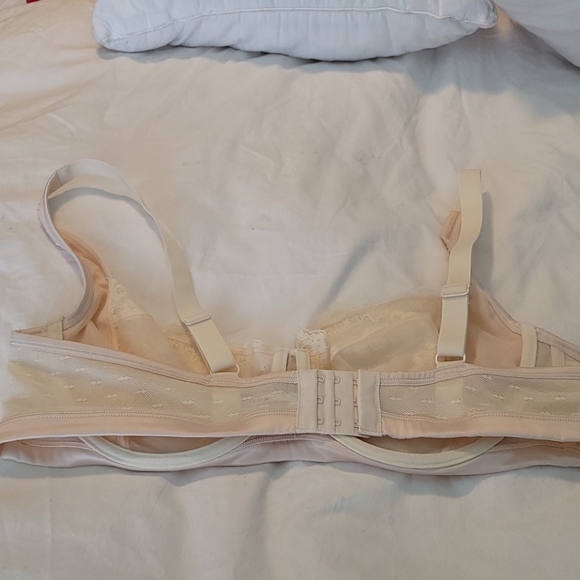 Bra - Picture 2 of 3